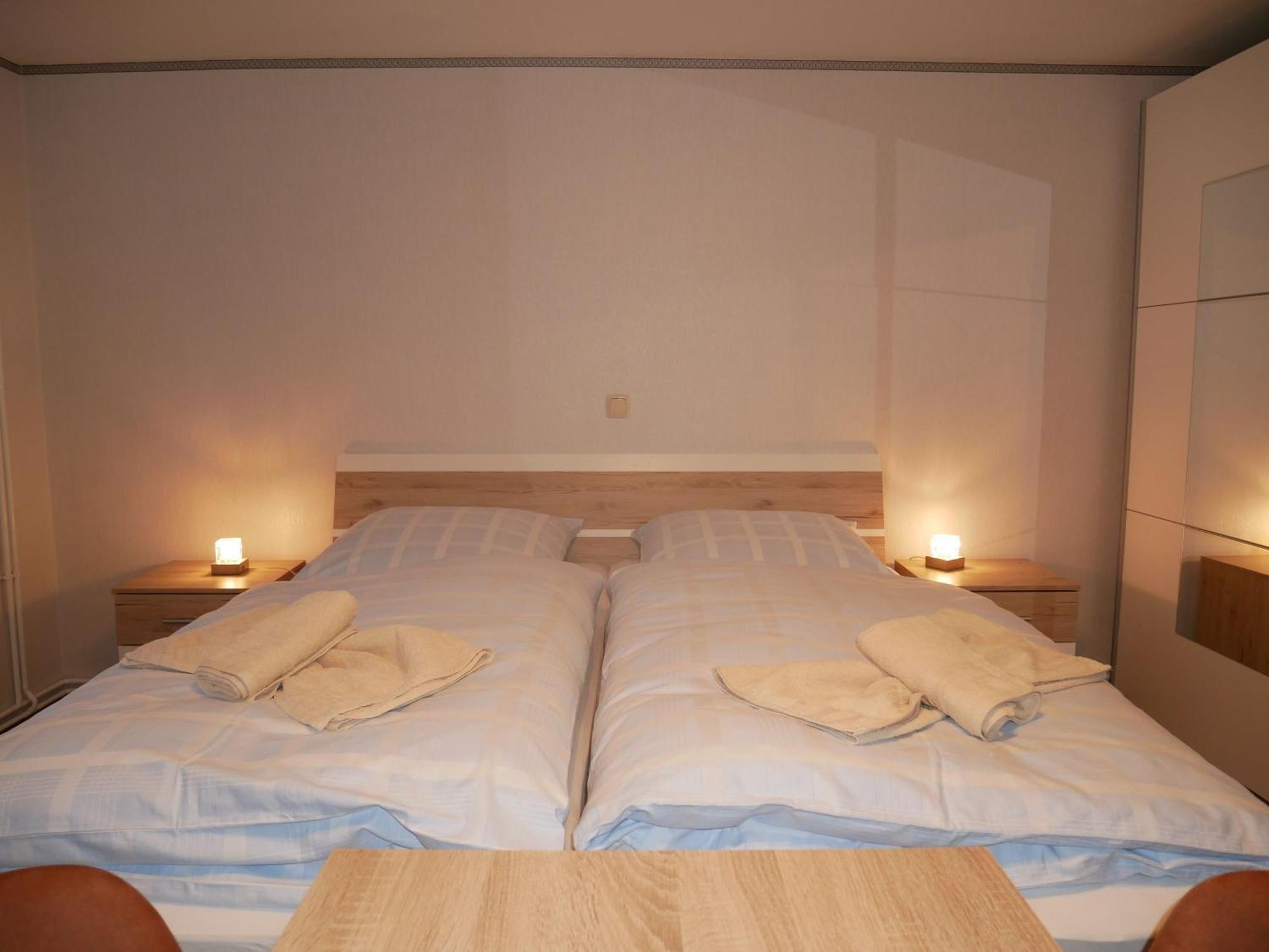 2 Ferienzimmer Inkl Fr & 1 Bungalow, Wlan, Garten, Grill Зиновиц Екстериор снимка