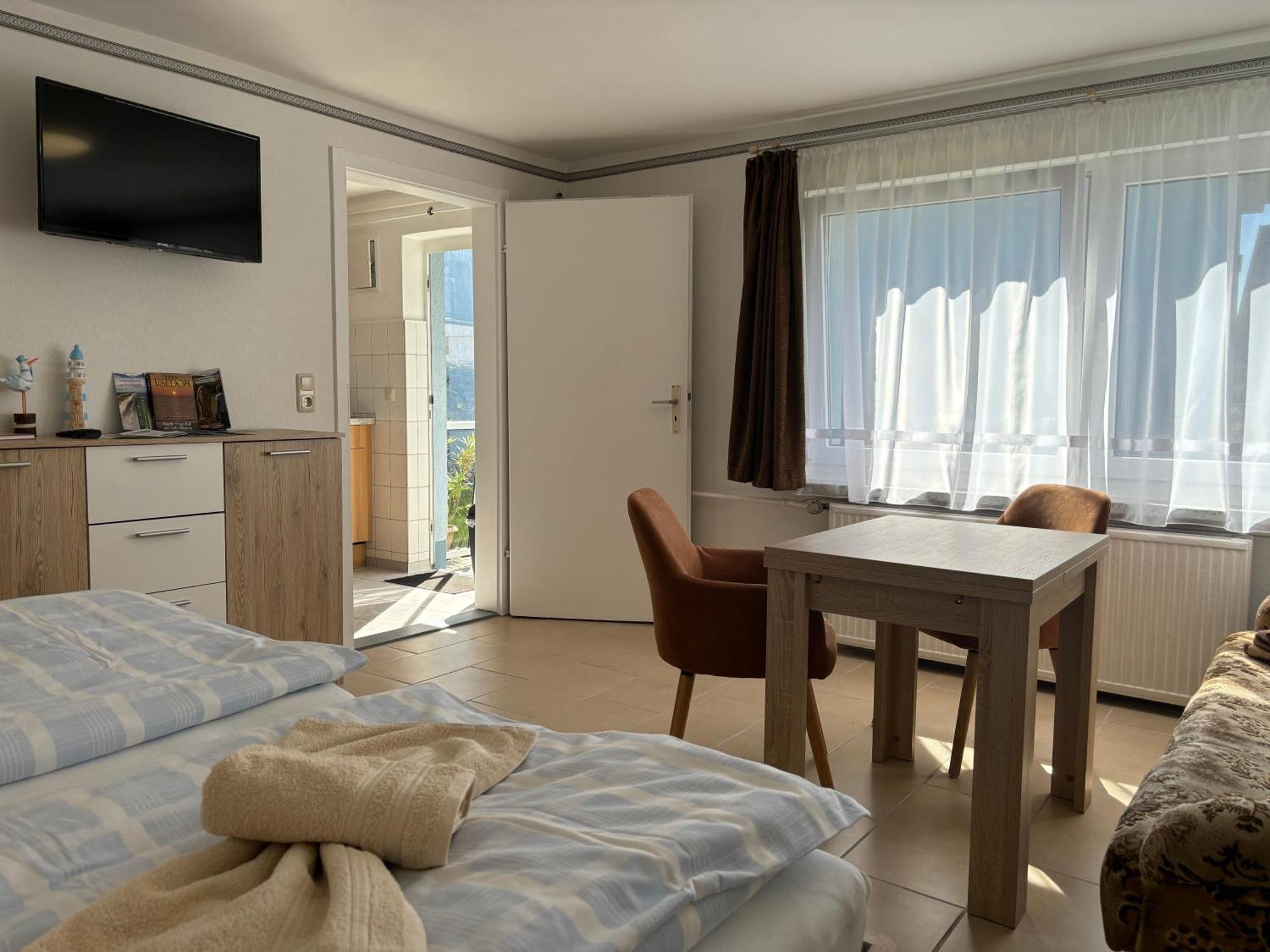 2 Ferienzimmer Inkl Fr & 1 Bungalow, Wlan, Garten, Grill Зиновиц Екстериор снимка