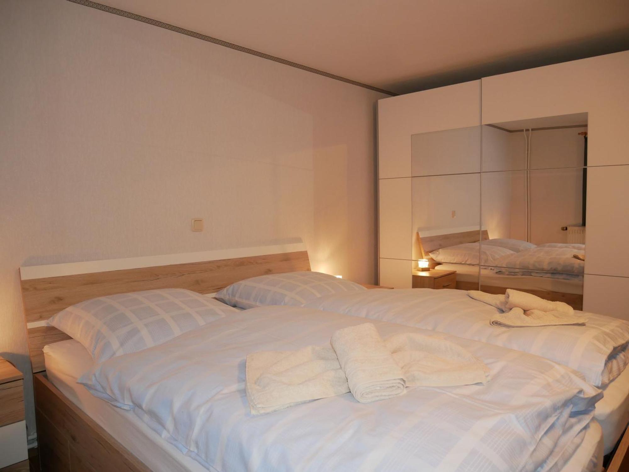 2 Ferienzimmer Inkl Fr & 1 Bungalow, Wlan, Garten, Grill Зиновиц Екстериор снимка