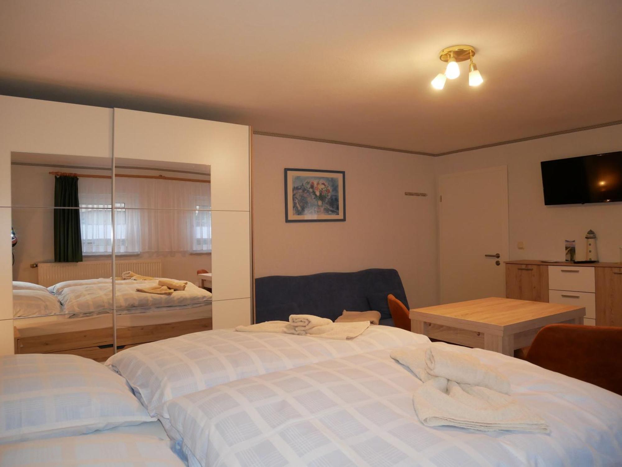 2 Ferienzimmer Inkl Fr & 1 Bungalow, Wlan, Garten, Grill Зиновиц Екстериор снимка